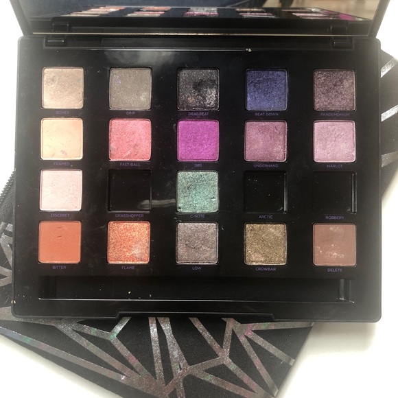Urban Decay Vice 4 palette - Picture 3 of 3